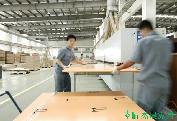 锻造窗口形象，铸就品牌基石——论办公家具厂的自我修为之道